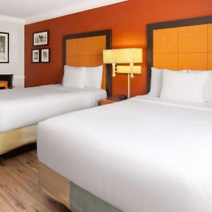 La Quinta Inn By Wyndham Pittsburgh Airport